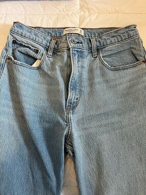 Abercrombie & Fitch Women’s Light Blue Straight-Leg Jeans